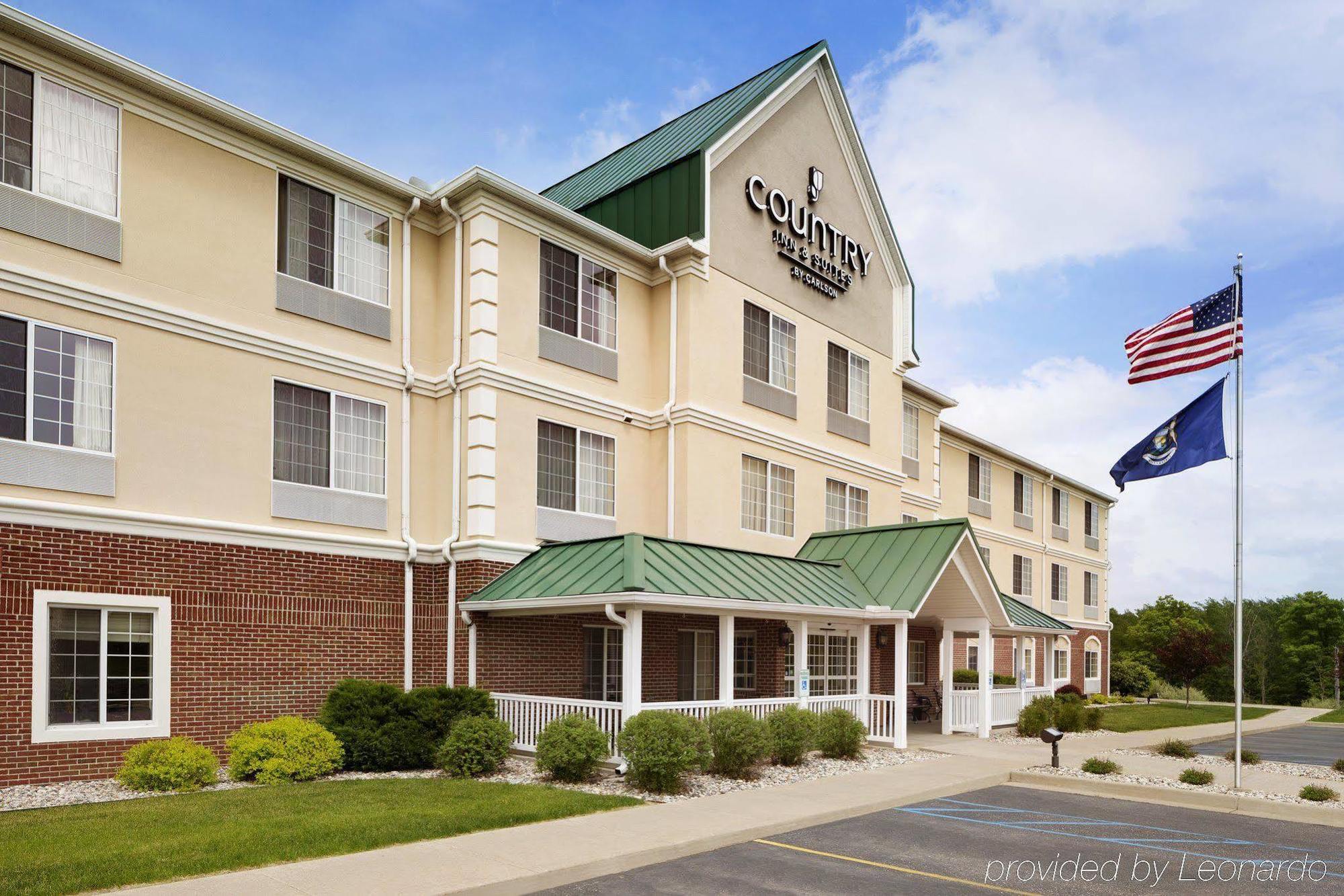 Country Inn & Suites By Radisson, Big Rapids, Mi Exterior photo