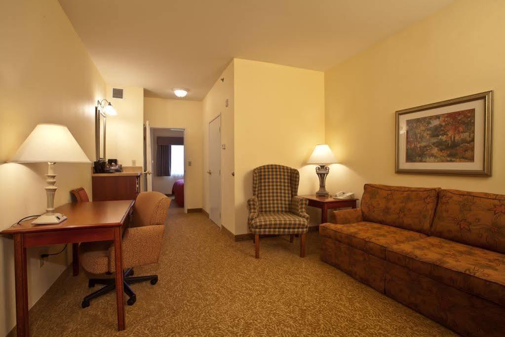 Country Inn & Suites By Radisson, Big Rapids, Mi Room photo
